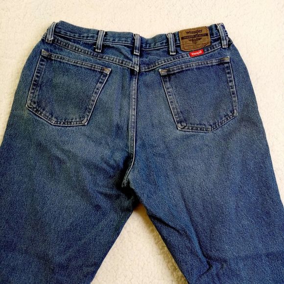Wrangler Jeans Mens 36 x 32 Relaxed Fit‎ Blue Denim Casual Stained - Picture 9 of 11